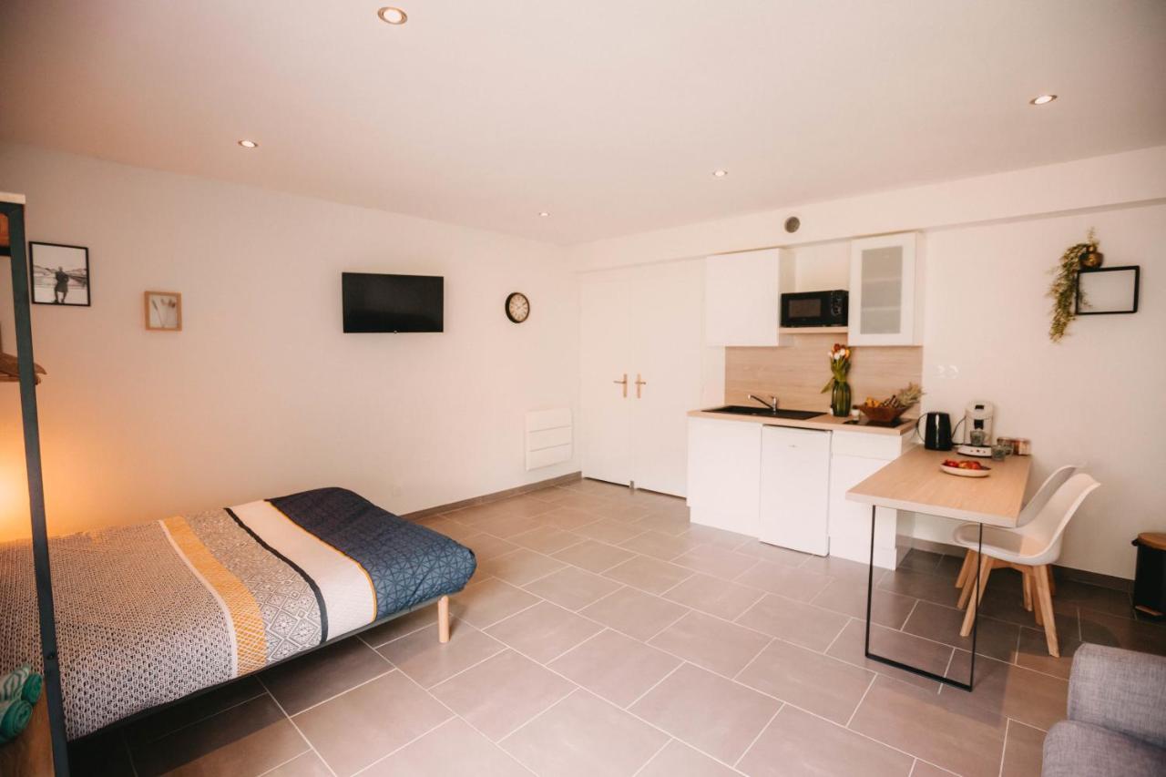 Franc-Bisontin - Unique ! 4 Logements Disponibles Besançon Esterno foto